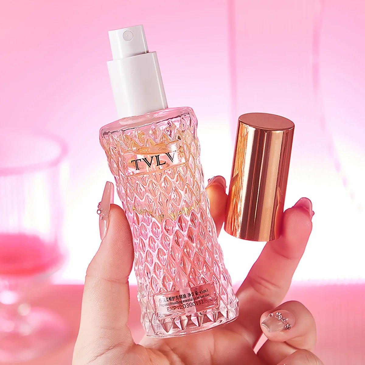 Romantic Fragrance Hair Care Essential Oil Spray, Fragrance Hair Conditioner, Smoothing Hair Oil Anti-Frizz, Moisturizing and Nourishing, Heat Protection, Long-Lasting Fragrance, Refreshing and Easily Absorbed, Smooth Hair Care Spray 45Ml/Bottle-1 Bottle